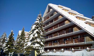 STUPENDO 3 CAMERE, PISCINA, BOX, VICINISSIMO PISTE