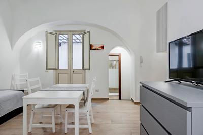 Trinita' 57 Apartments by Wonderful Italy