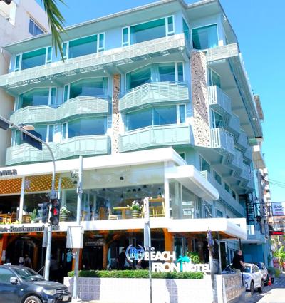 The Beach Front Resort, Pattaya
