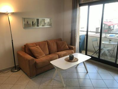 Studio w/ balcony ideal for congress & holidays