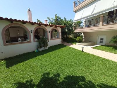 Flat with garden near sea, port and airport