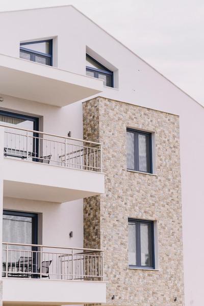 BLUE STONE Luxury Suites