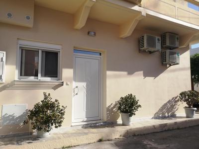 SUNNY HOLIDAYS APARTMENT