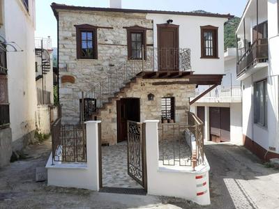 Mama's Home, Kallirachi Village