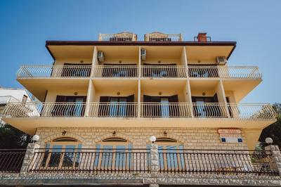 Seaside Apartments