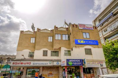 FabHotel Silver Palace