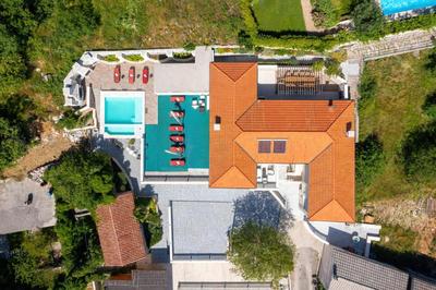 Villa Mate and Franka