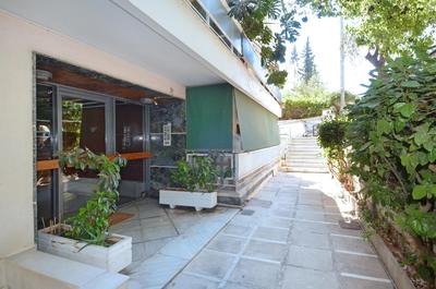 A spacious minimal apatment at Chalandri