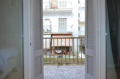 An urban apartment at plateia Koliatsou
