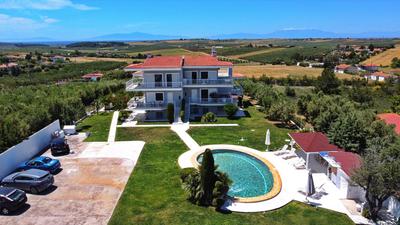 Family Maisonette with pool #4