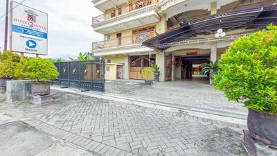 Hotel Shinta 2 near Alun Alun Kertosono Mitra RedDoorz