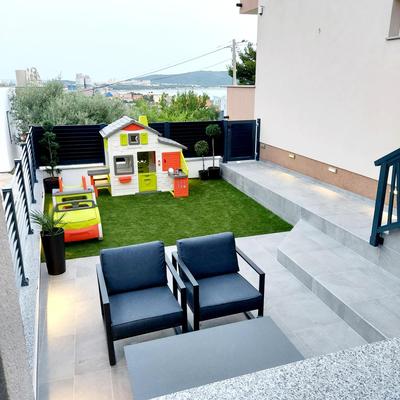 Luxury Garden Penthouse *MK*