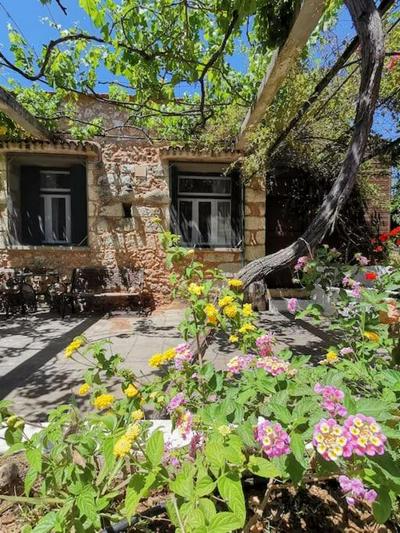 Korakies Private Traditional House