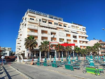 Sea View-Palm Trees Apartment Durres