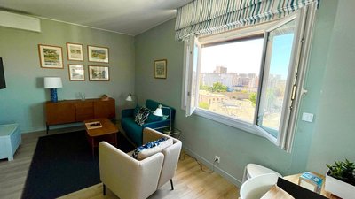 Vue sur rade appartement élégant vaste climatisé étage élevé ascenseur proche parking et toutes commodités au cœur du Toulon historique