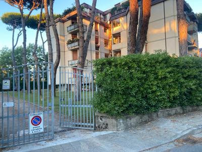 Lido di camaiore Bellissimo Appartamento piano terra con ingresso indipendente e parcheggio privato
