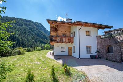 Apartments Berdan
