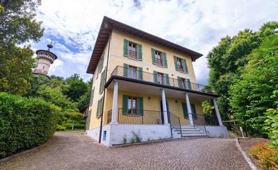 The Camelia, our Room with Lake View, Private Bathroom and Dedicated Parking at the Villa Isabella Stresa
