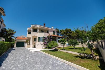 Villa ELLA