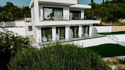 Myrtia luxury Suites