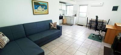Maris Full Apartment with Roof Garden Access