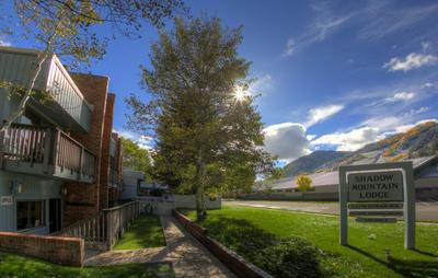 Shadow Mountain Lodge