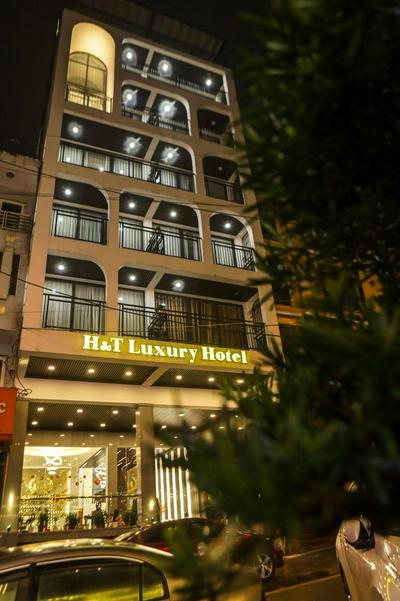 H&T Luxury Hotel