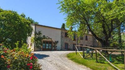 Podere contignano