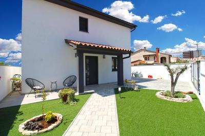 House Galizana 2186