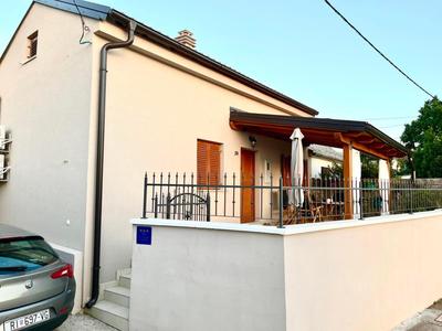 Stylish holiday home Lorena