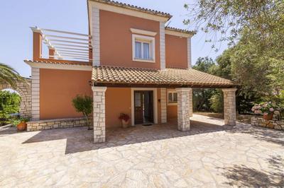 Villa Serpa by Villa Plus