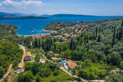 Villa Foula by Villa Plus