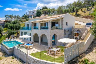 Villa Aurora Kerasia by Villa Plus