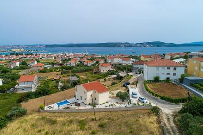 Villa West