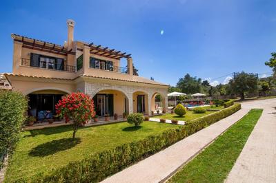 Villa Himara by Villa Plus