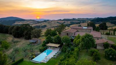 PIEVE DI SAN GIOVANNI 10, Emma Villas