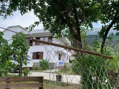 GuestHouse "Shtëpia ime"