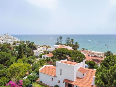 Apartamento Maresia´s - 200 meters from Oura Beach - BY BEDZY