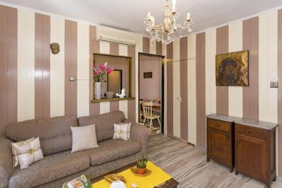 North wall apartment