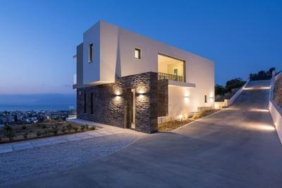 Villa Thea, stunning view, pool, BBQ, Brand new.