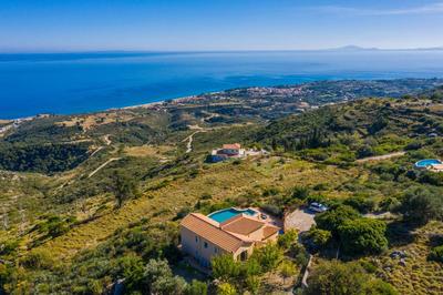 Villa Mirsini by Villa Plus