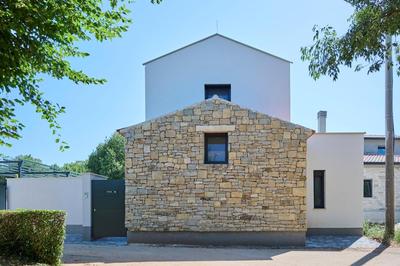 Villa Pura Vida with pool and whirlpool near Umag