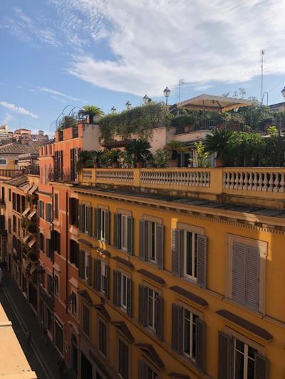 DIECI at Spanish Step - Belsiana Luxury Apartment