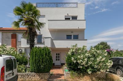Apartments Korana