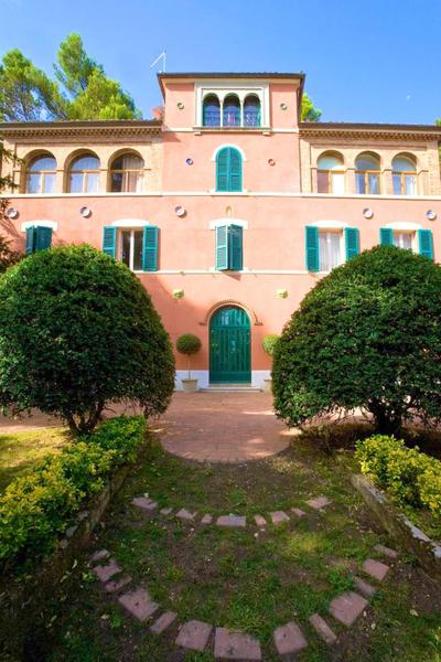 Comfortable Apartment in Fabriano, 35 m² with Shared Pool