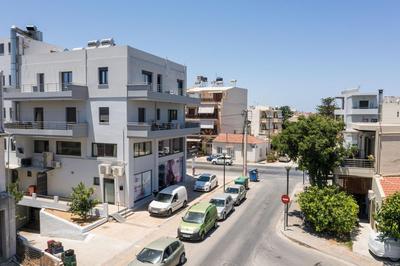 Aromi Apartments