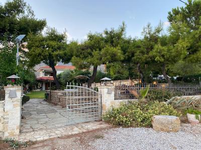 Kineta luxury House