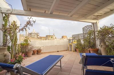 Nel punto più alto dell’ Isola, terrazza con vista mozzafiato