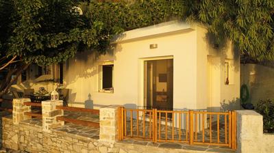 Genevieve Sea House - by the sea ....on the beach.