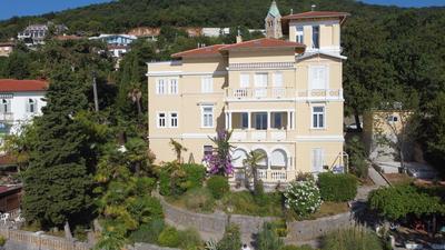 Opulence luxury spa suite - private access to beach in Opatija